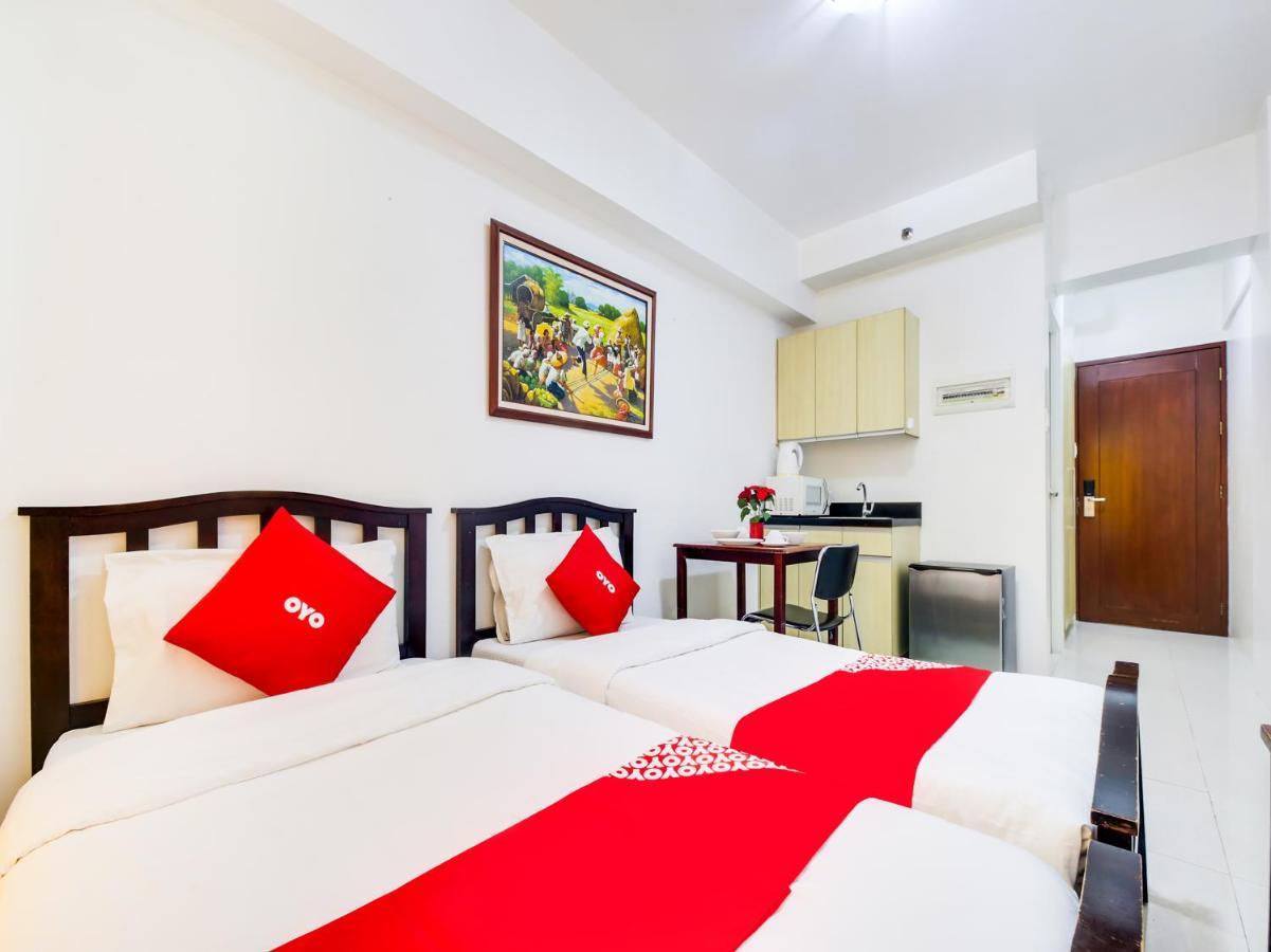 Oyo 893 Dian Suites Makati Маніла Екстер'єр фото
