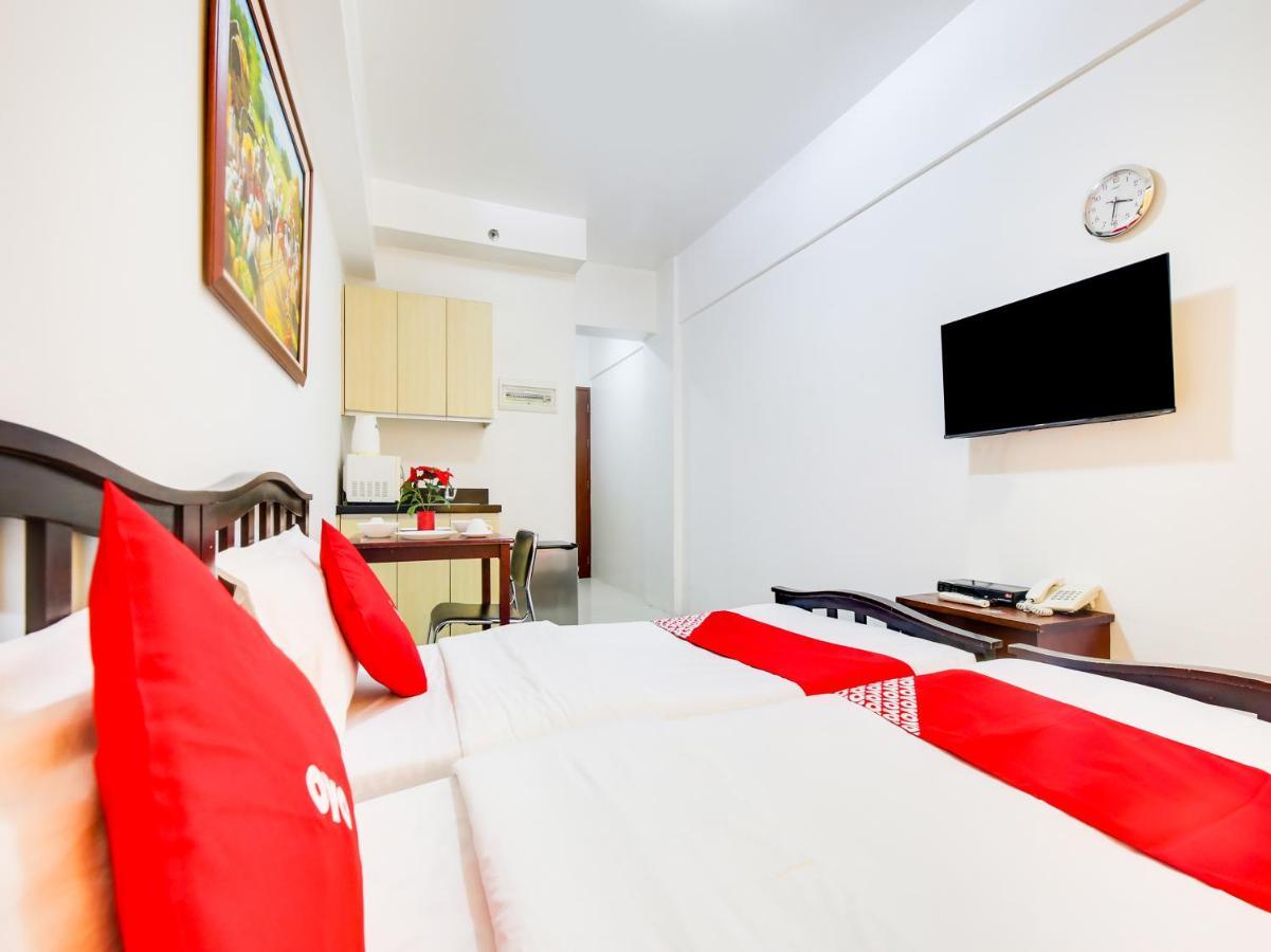 Oyo 893 Dian Suites Makati Маніла Екстер'єр фото