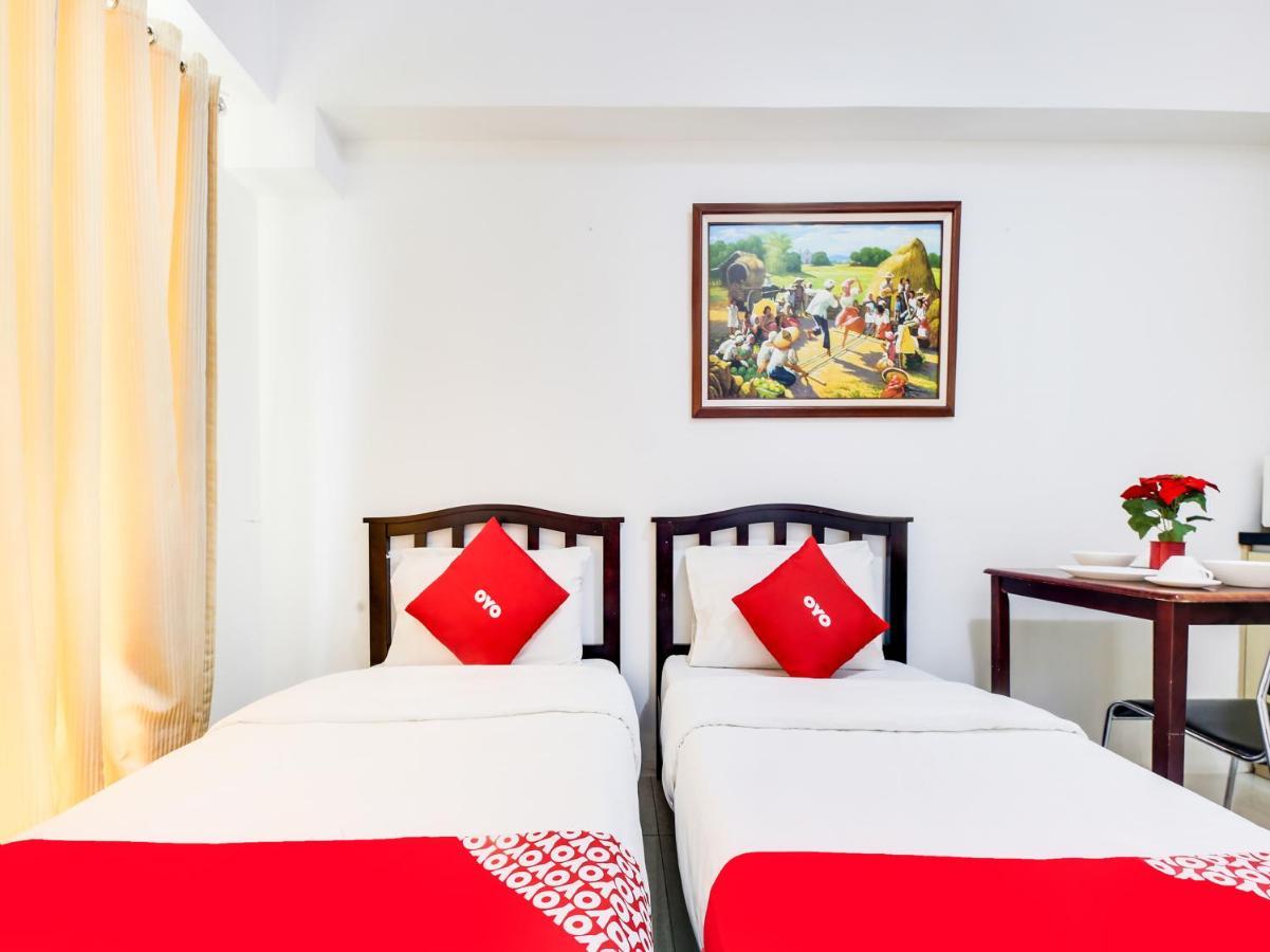 Oyo 893 Dian Suites Makati Маніла Екстер'єр фото