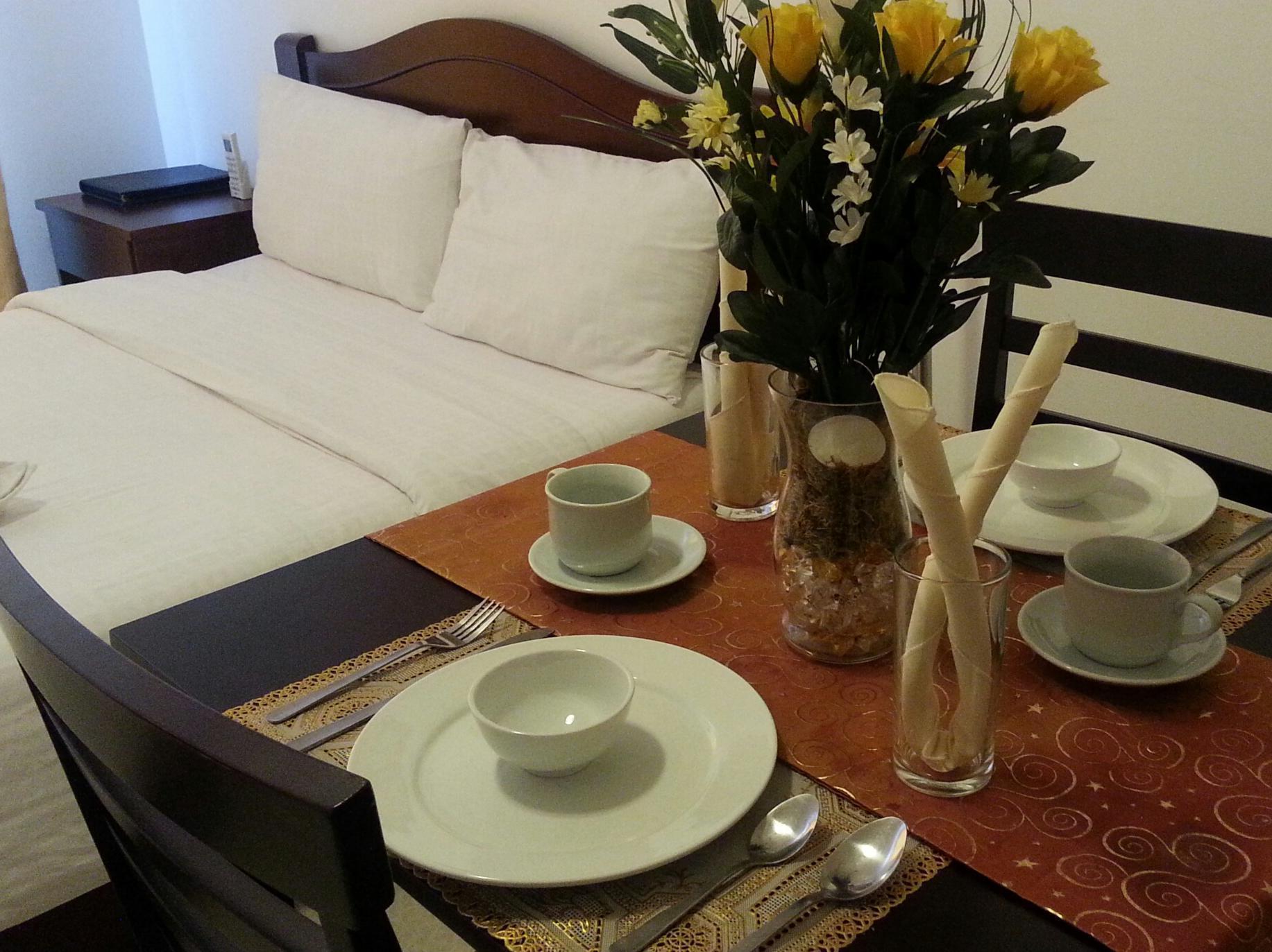 Oyo 893 Dian Suites Makati Маніла Екстер'єр фото