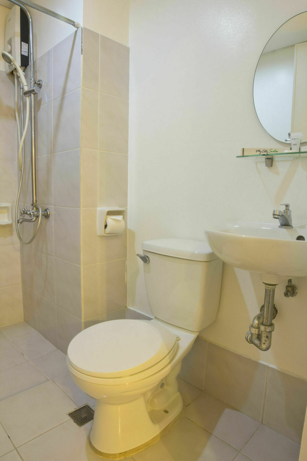 Oyo 893 Dian Suites Makati Маніла Екстер'єр фото