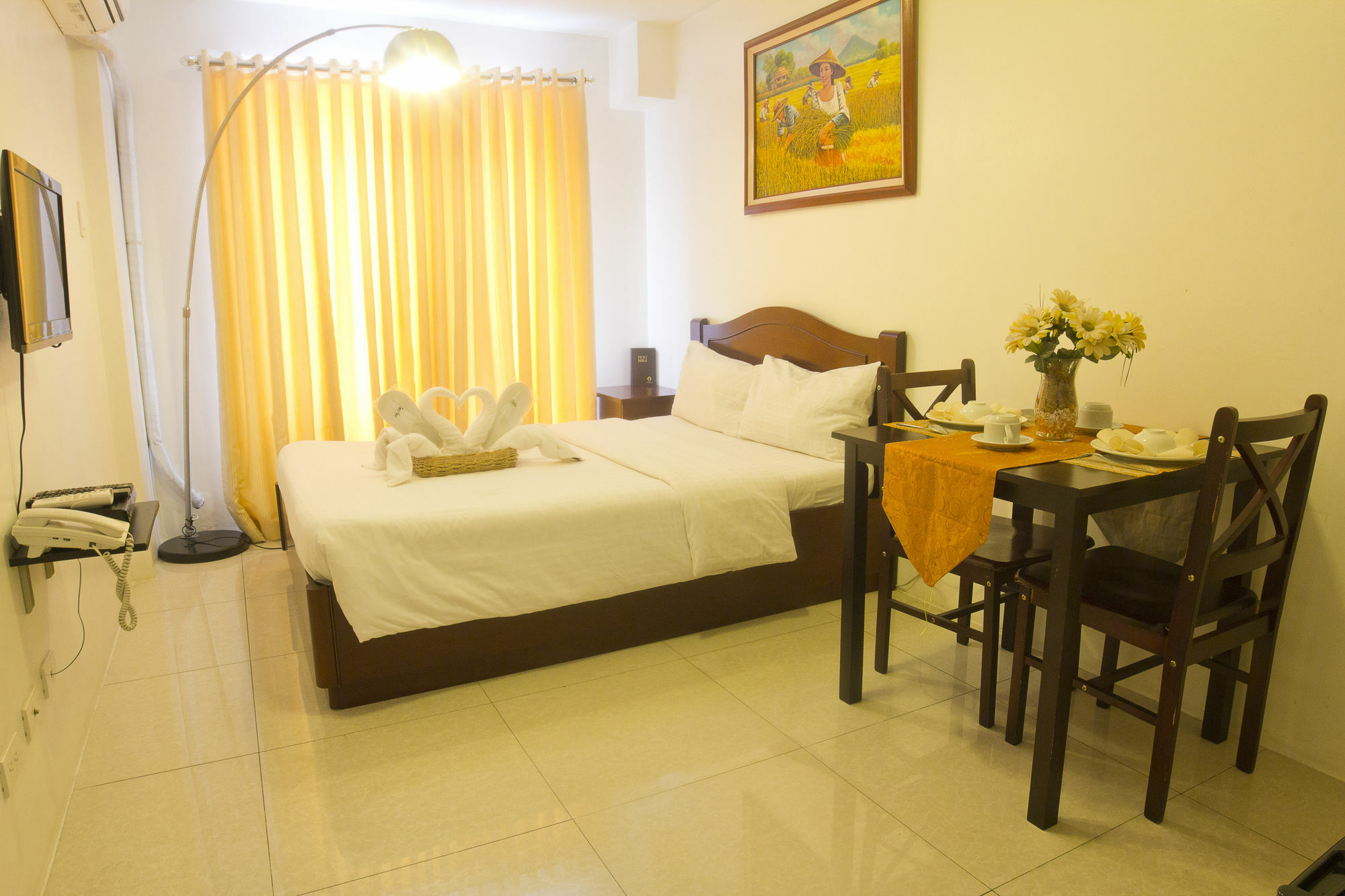 Oyo 893 Dian Suites Makati Маніла Екстер'єр фото